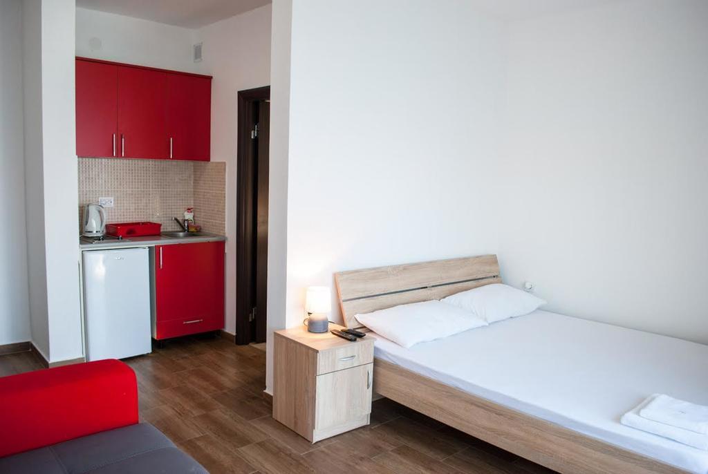 Saga Del Mare Apartment Sutomore Exterior photo